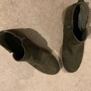 Esprit Women's Olive Ankle Boots